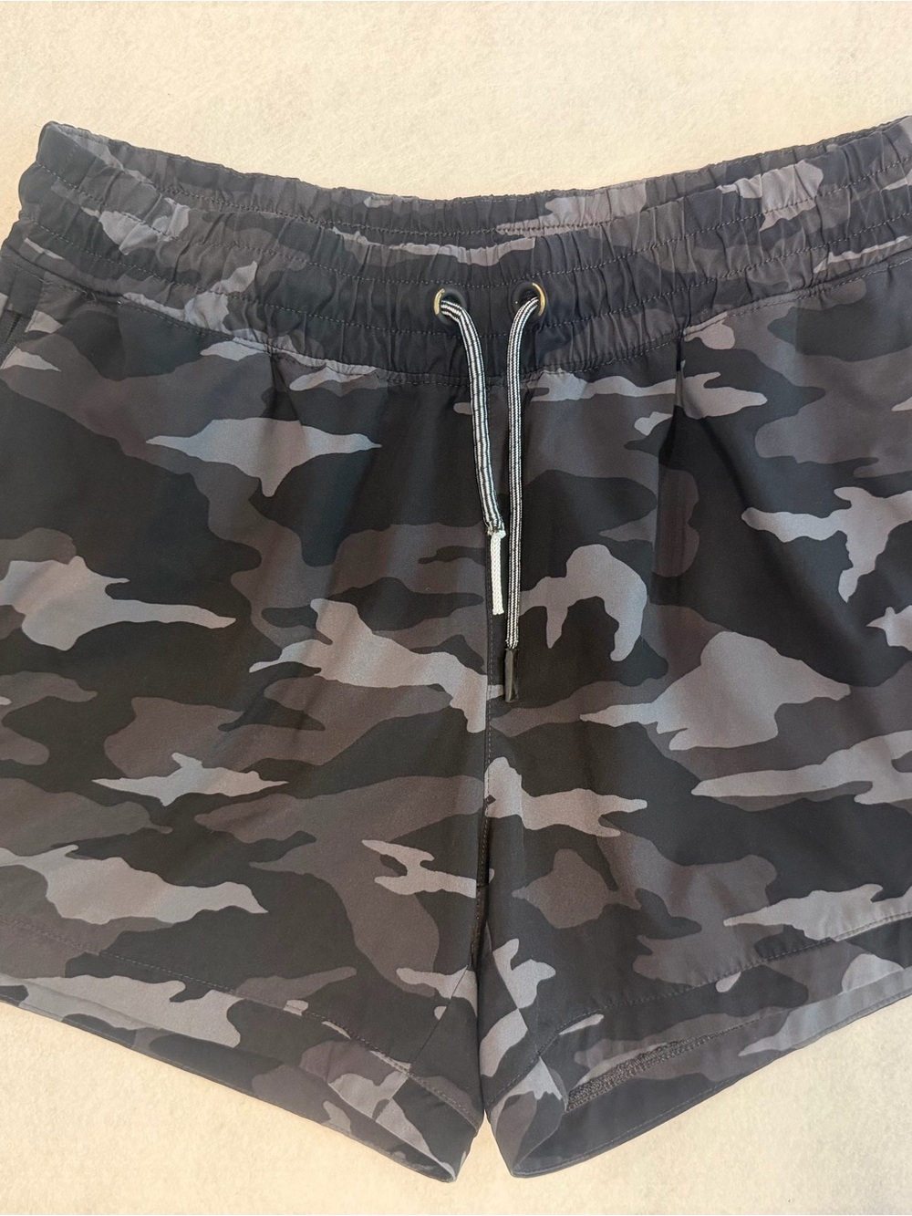 Athleta Girl Gray & Black Camo Girls Active Shorts w/Zip Pockets